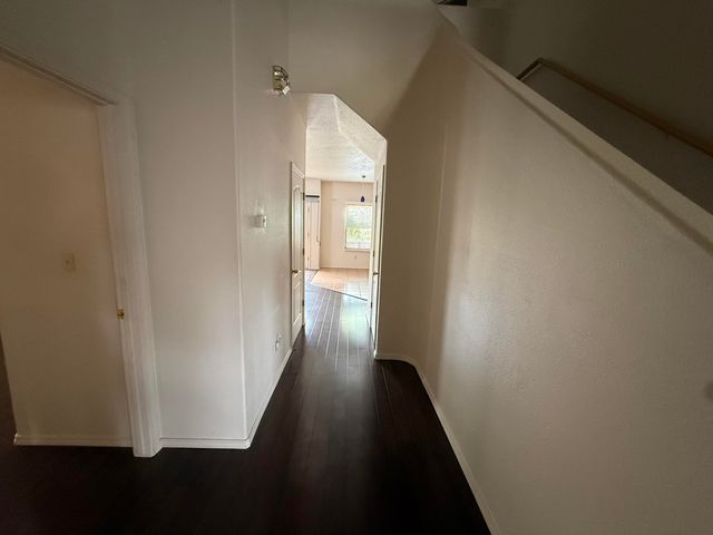 9228 Bluewood Lane NE, Albuquerque, NM 87122