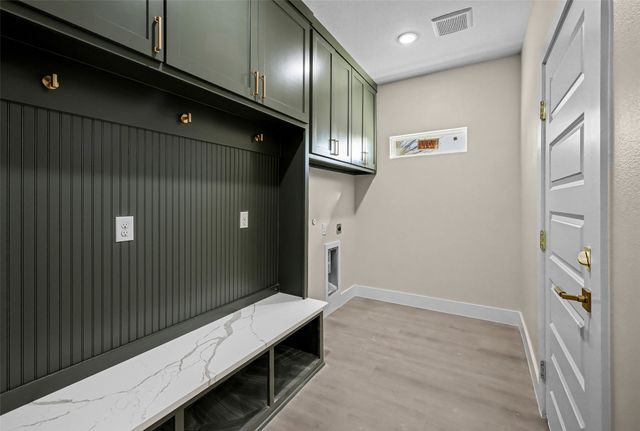 2201 Comet Trail, Granbury, TX 76048