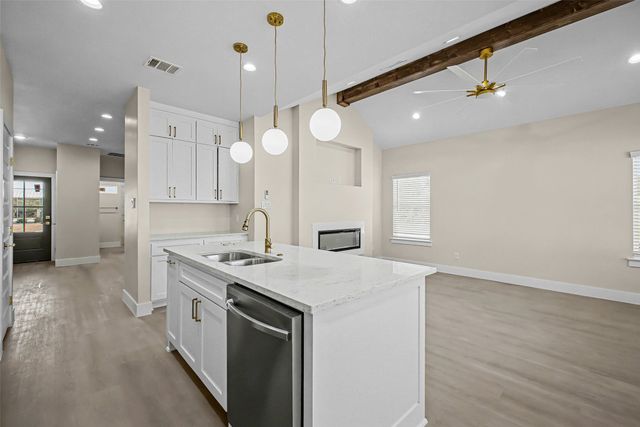 2201 Comet Trail, Granbury, TX 76048