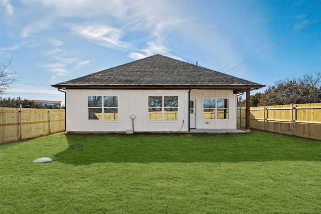 2201 Comet Trail, Granbury, TX 76048