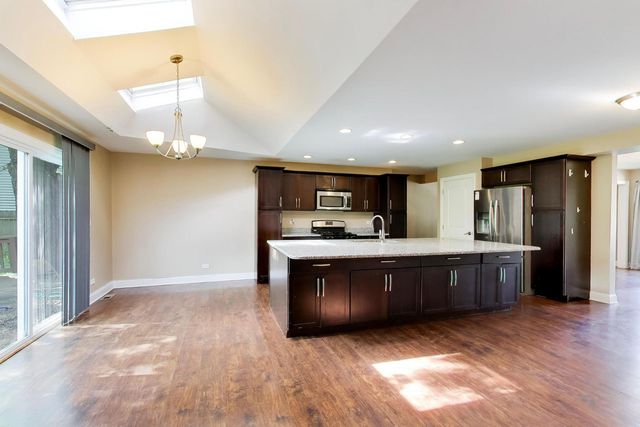 3575 Donovan Drive, Crete, IL 60417
