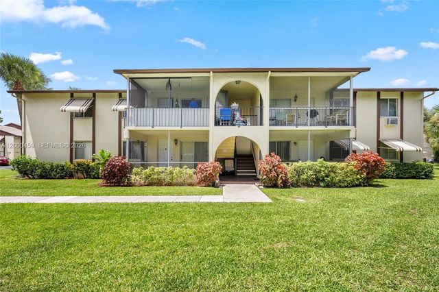 5839 La Pinata Blvd C-2, Green Acres, FL 33463
