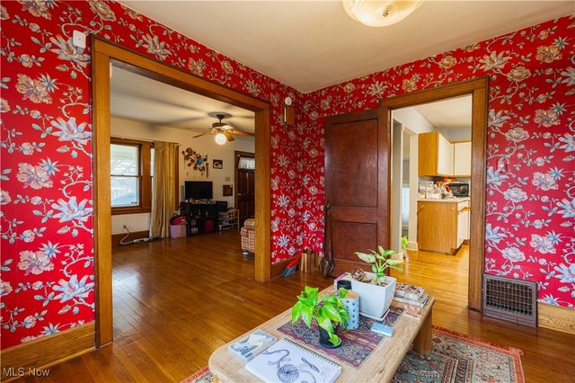 1051 Brown Street, Akron, OH 44301