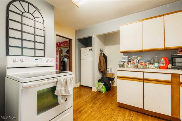 1051 Brown Street, Akron, OH 44301