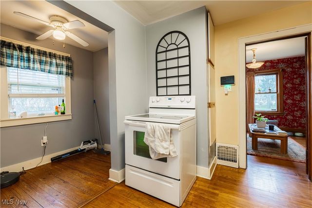 1051 Brown Street, Akron, OH 44301