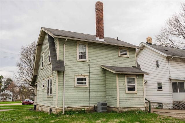 1051 Brown Street, Akron, OH 44301
