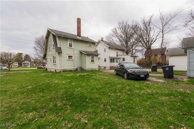 1051 Brown Street, Akron, OH 44301