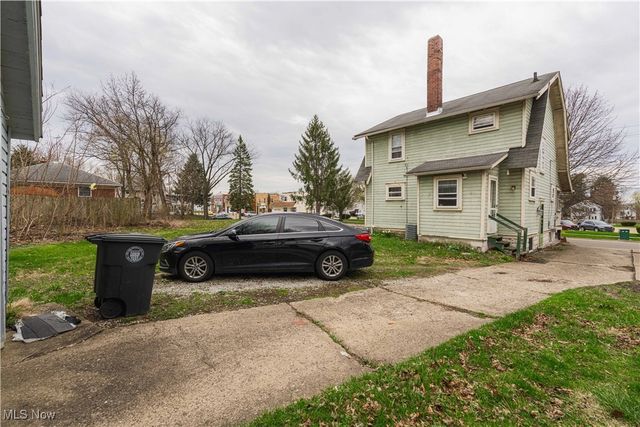 1051 Brown Street, Akron, OH 44301