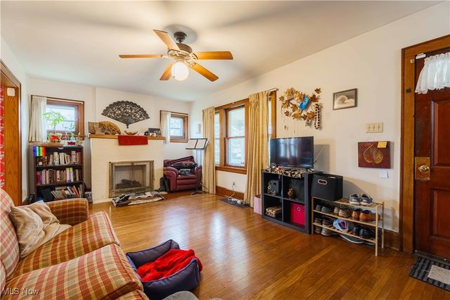 1051 Brown Street, Akron, OH 44301