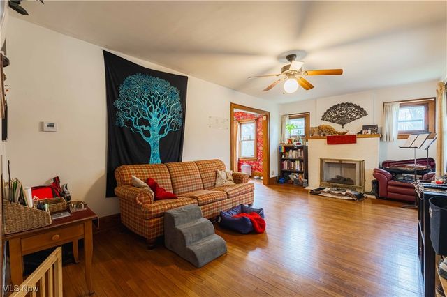 1051 Brown Street, Akron, OH 44301