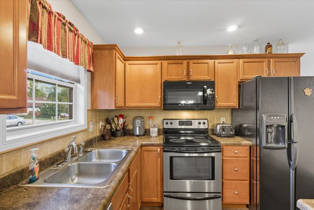 2605 SHAMROCK DR, Columbia, MO 65202