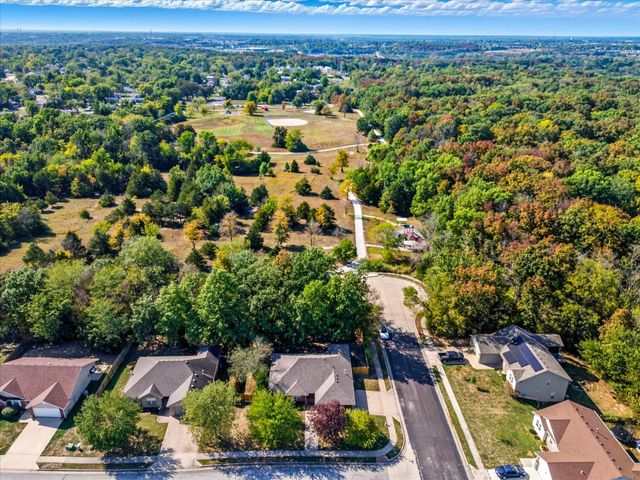 2605 SHAMROCK DR, Columbia, MO 65202