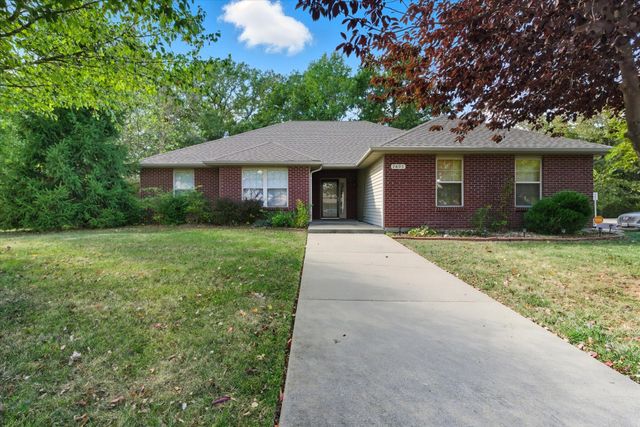 2605 SHAMROCK DR, Columbia, MO 65202