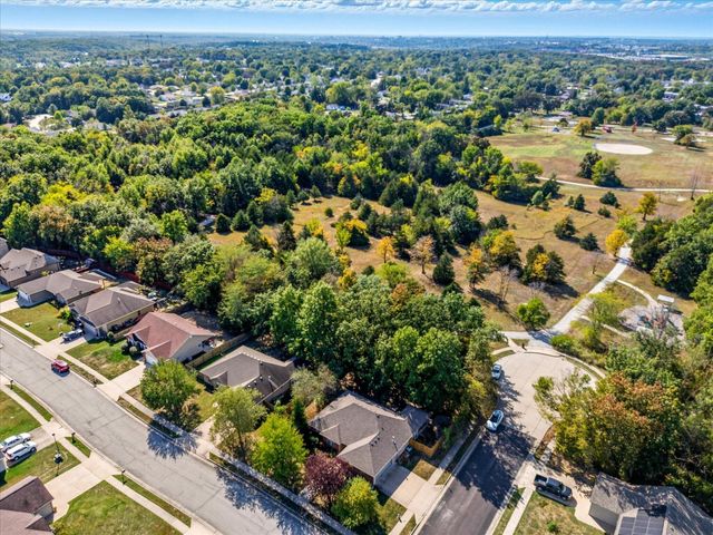 2605 SHAMROCK DR, Columbia, MO 65202