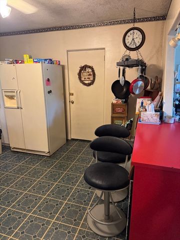 665 Townsend St, Fitchburg, MA 01420