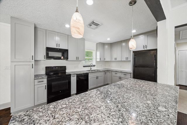 611 Marleen Street, Houston, TX 77034