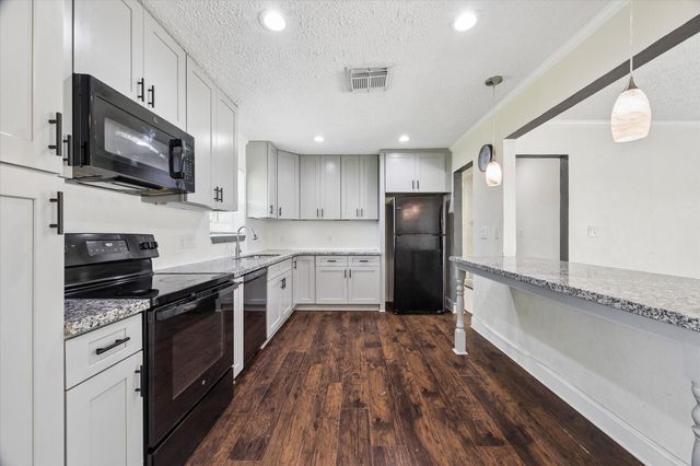 611 Marleen Street, Houston, TX 77034