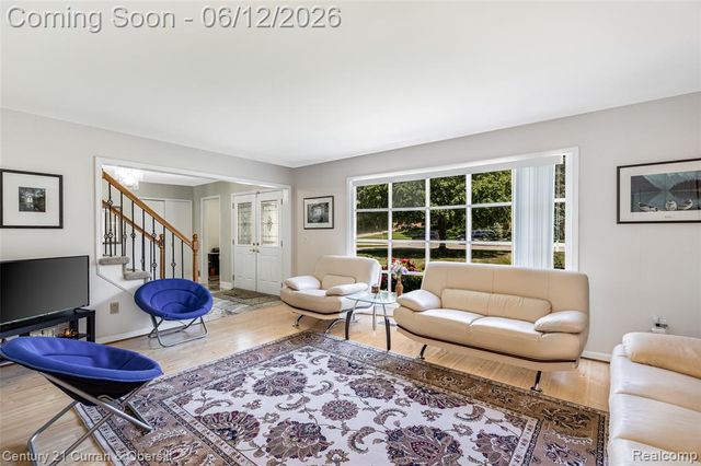 31259 Applewood Lane, Farmington, MI 48331