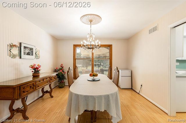 31259 Applewood Lane, Farmington, MI 48331