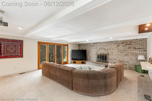 31259 Applewood Lane, Farmington, MI 48331