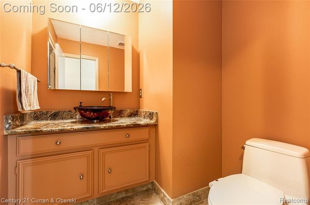 31259 Applewood Lane, Farmington, MI 48331