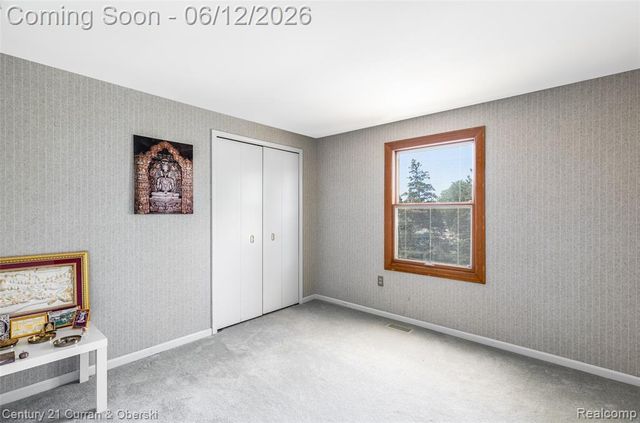 31259 Applewood Lane, Farmington, MI 48331
