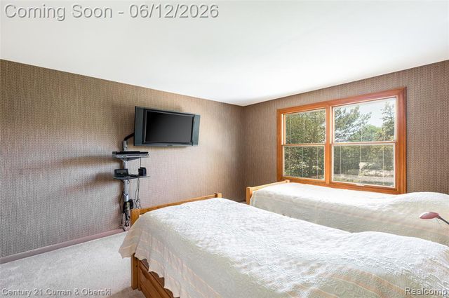 31259 Applewood Lane, Farmington, MI 48331