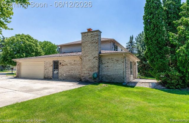 31259 Applewood Lane, Farmington, MI 48331