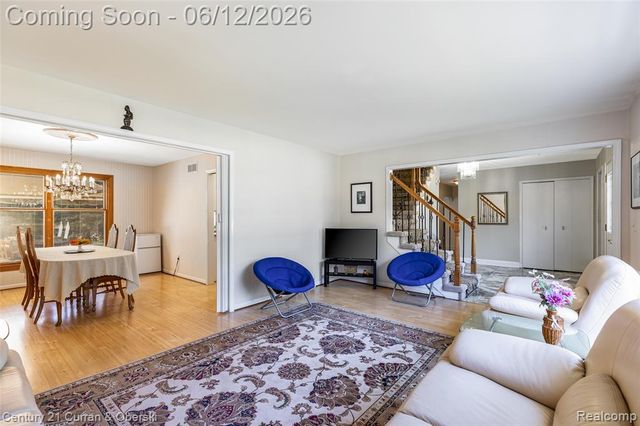 31259 Applewood Lane, Farmington, MI 48331