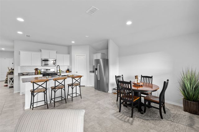 613 Whitecomb Lane, Justin, TX 76247