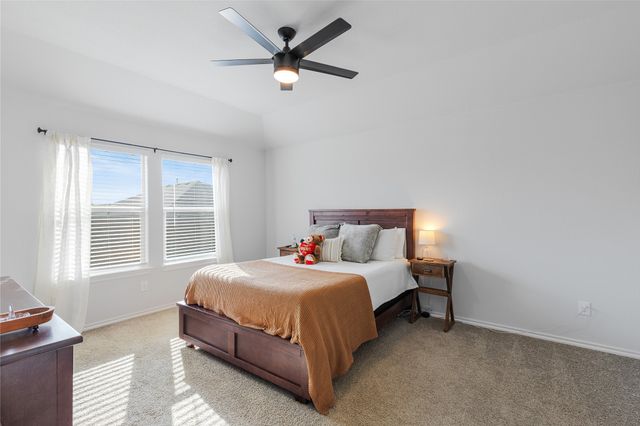 613 Whitecomb Lane, Justin, TX 76247