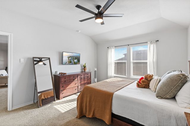 613 Whitecomb Lane, Justin, TX 76247