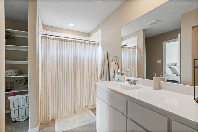 613 Whitecomb Lane, Justin, TX 76247