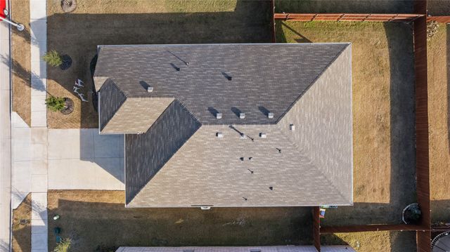 613 Whitecomb Lane, Justin, TX 76247