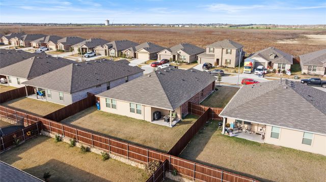 613 Whitecomb Lane, Justin, TX 76247