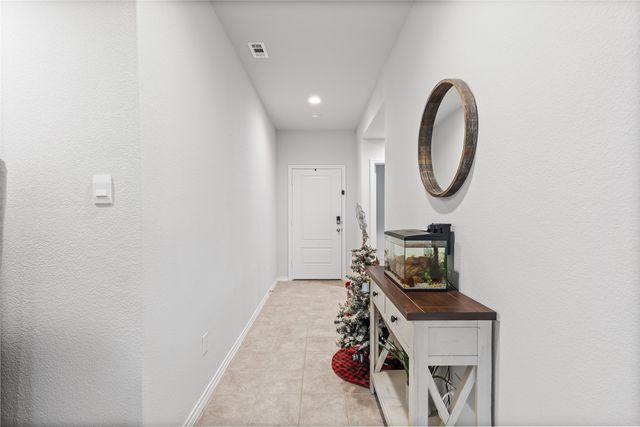 613 Whitecomb Lane, Justin, TX 76247