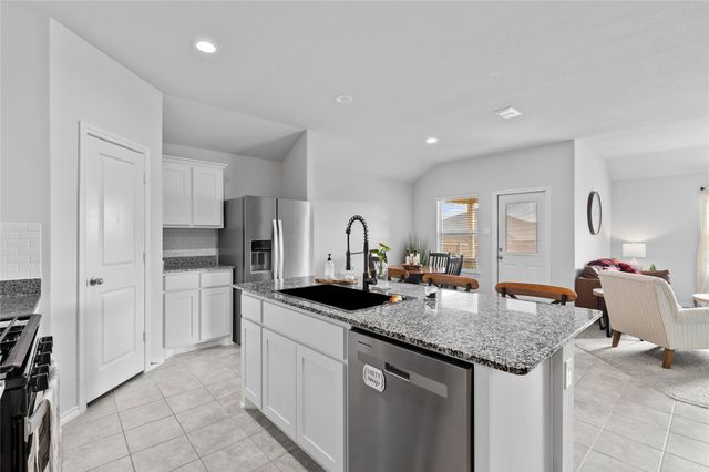 613 Whitecomb Lane, Justin, TX 76247