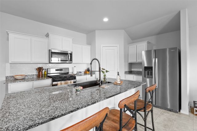 613 Whitecomb Lane, Justin, TX 76247