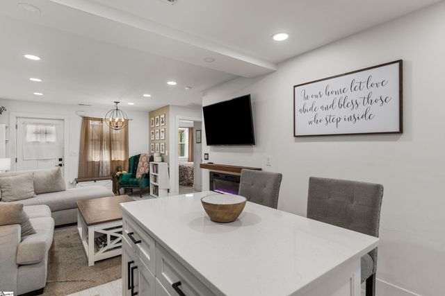 20 Virginia Drive, Woodruff, SC 29388