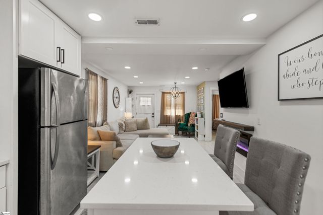 20 Virginia Drive, Woodruff, SC 29388