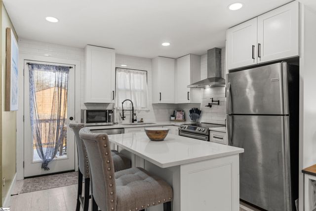 20 Virginia Drive, Woodruff, SC 29388