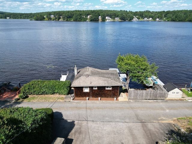21-22 Beach Drive, West Brookfield, MA 01585
