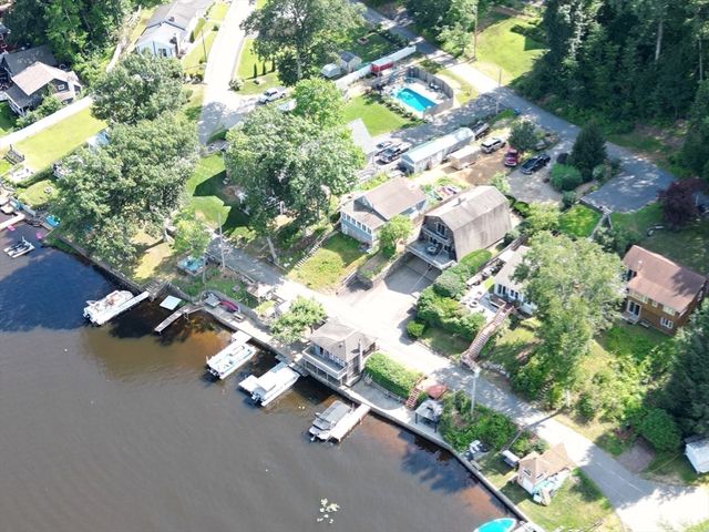 21-22 Beach Drive, West Brookfield, MA 01585