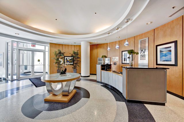 757 N Orleans Street 1511, Chicago, IL 60654