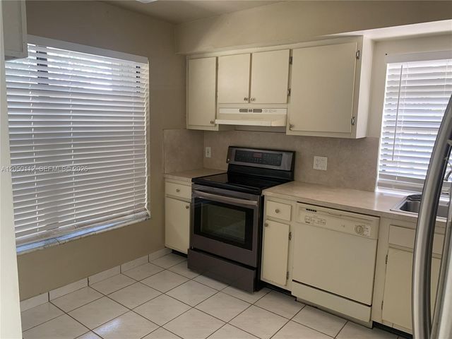 13234 SW 111th Ter 4-1, Miami, FL 33186