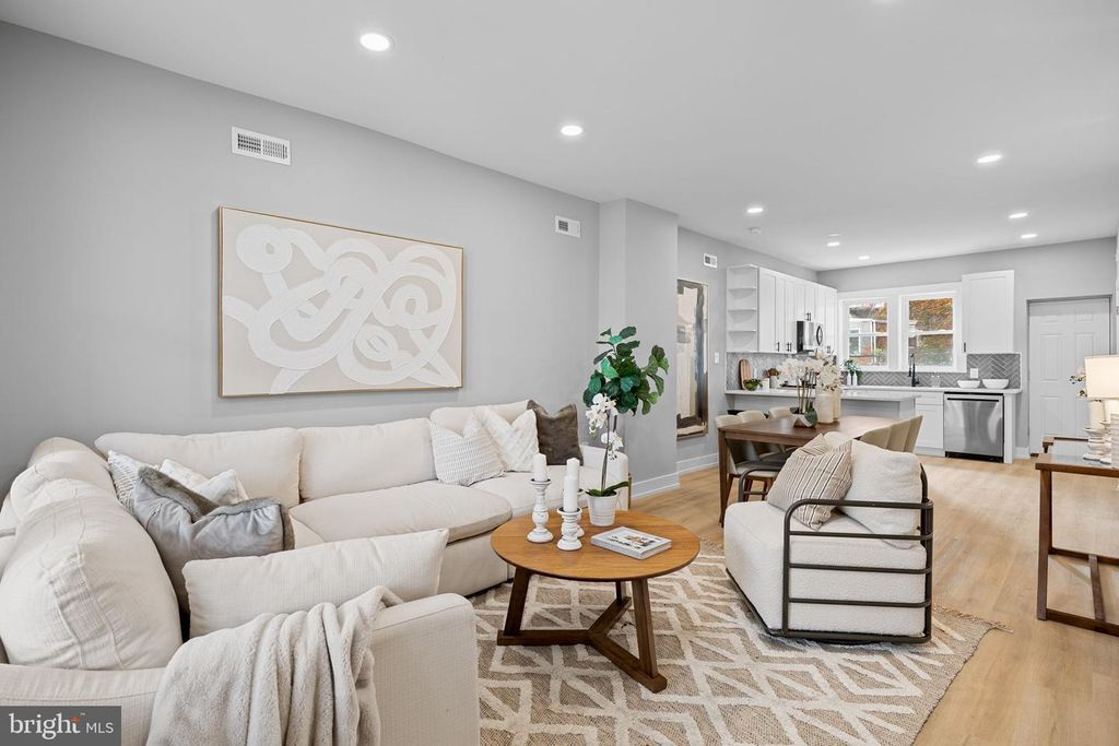 Image 1 of property listing at 1030 S FRAZIER ST, Philadelphia, PA 19143