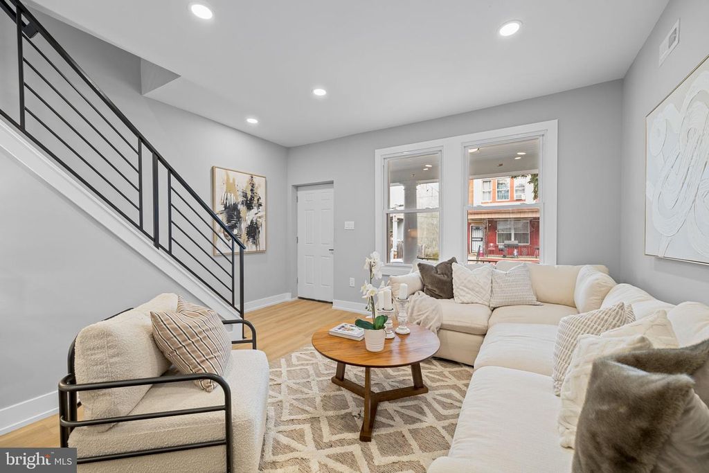 Image 2 of property listing at 1030 S FRAZIER ST, Philadelphia, PA 19143