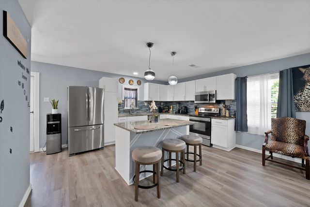 409 Roberts Avenue, Irving, TX 75060