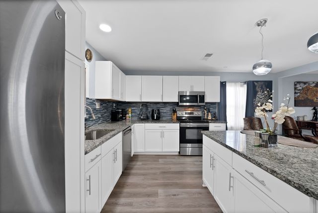 409 Roberts Avenue, Irving, TX 75060