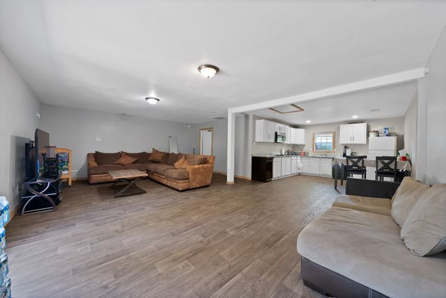 409 Roberts Avenue, Irving, TX 75060